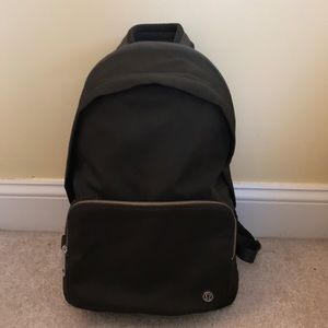 New Lululemon backpack in dark olive green